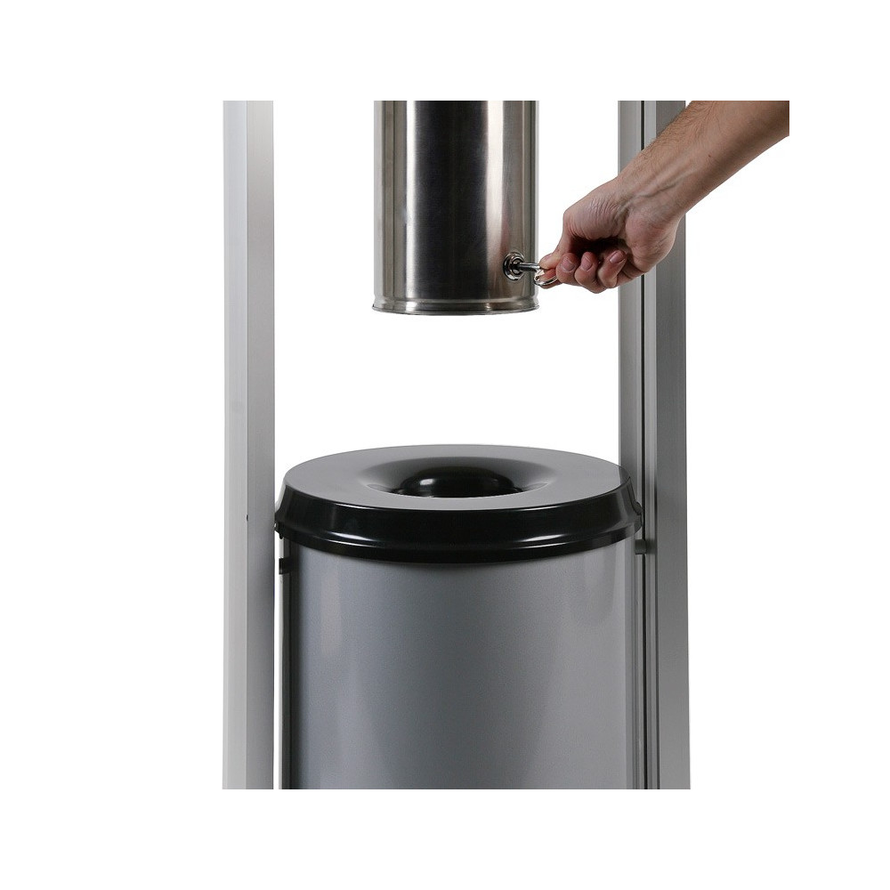 Mesa com Cinzeiro Exterior