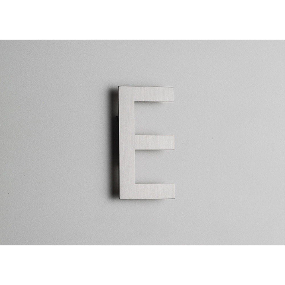 Enseignes murales classiques - Signalétique - Lettres capitales