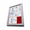 Vitrine T-information en cuir rouge