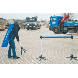 Poteau séparateur avec base rabattable